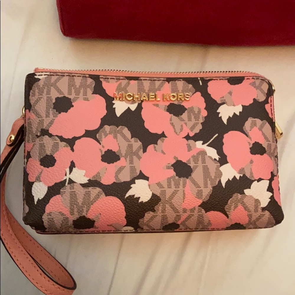 Michael Kors small clutch